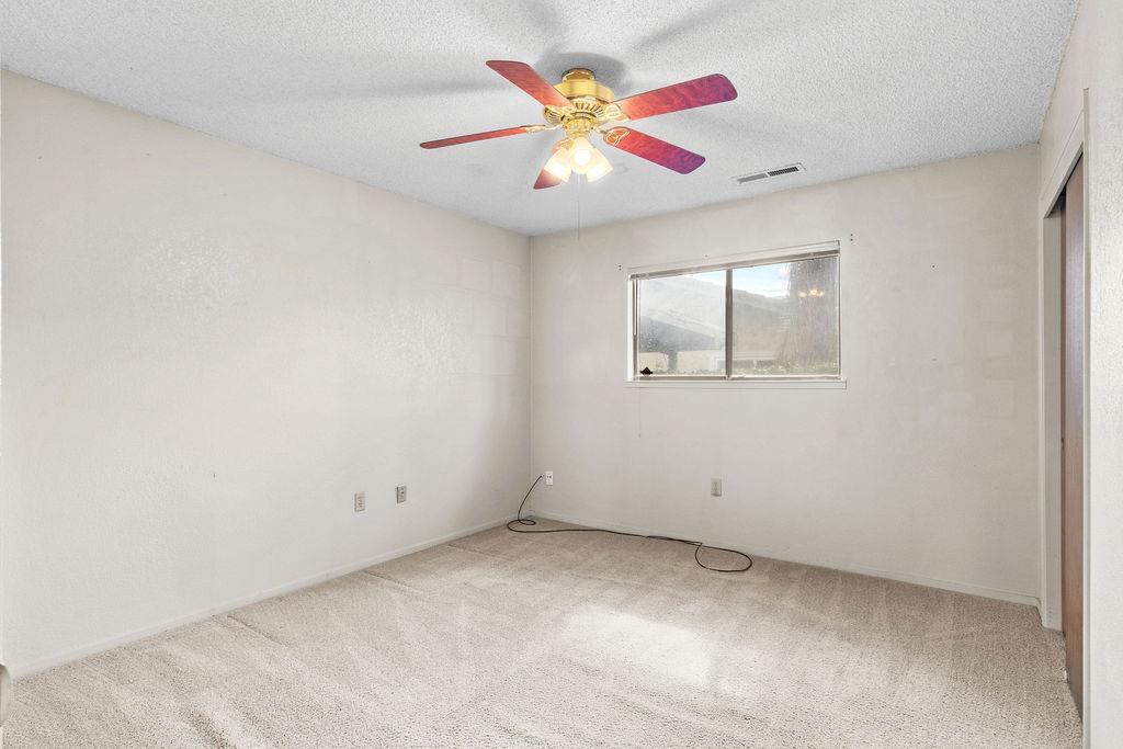 6769 Chestnut Ln, Winton, CA 95388