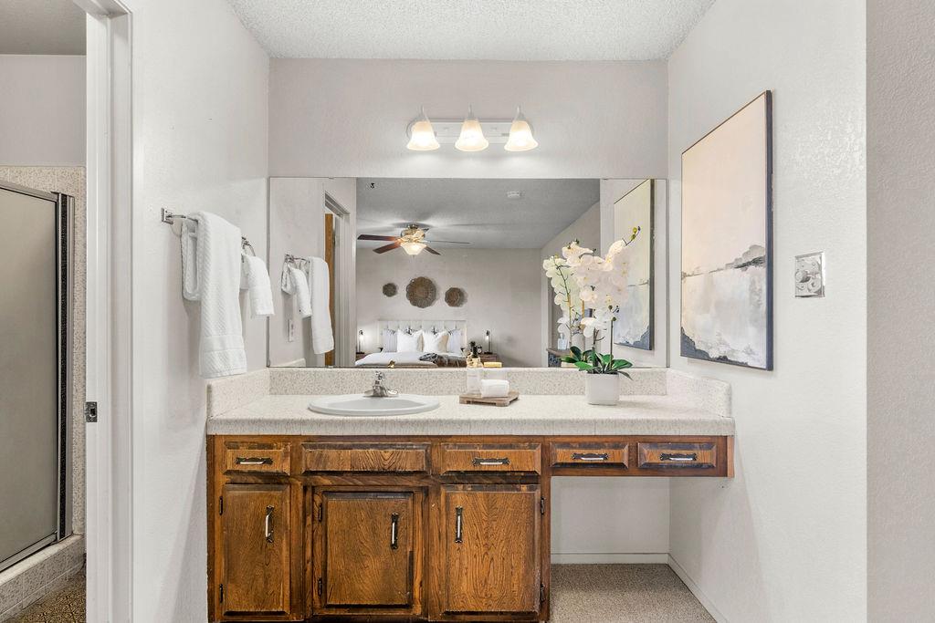 6769 Chestnut Ln, Winton, CA 95388