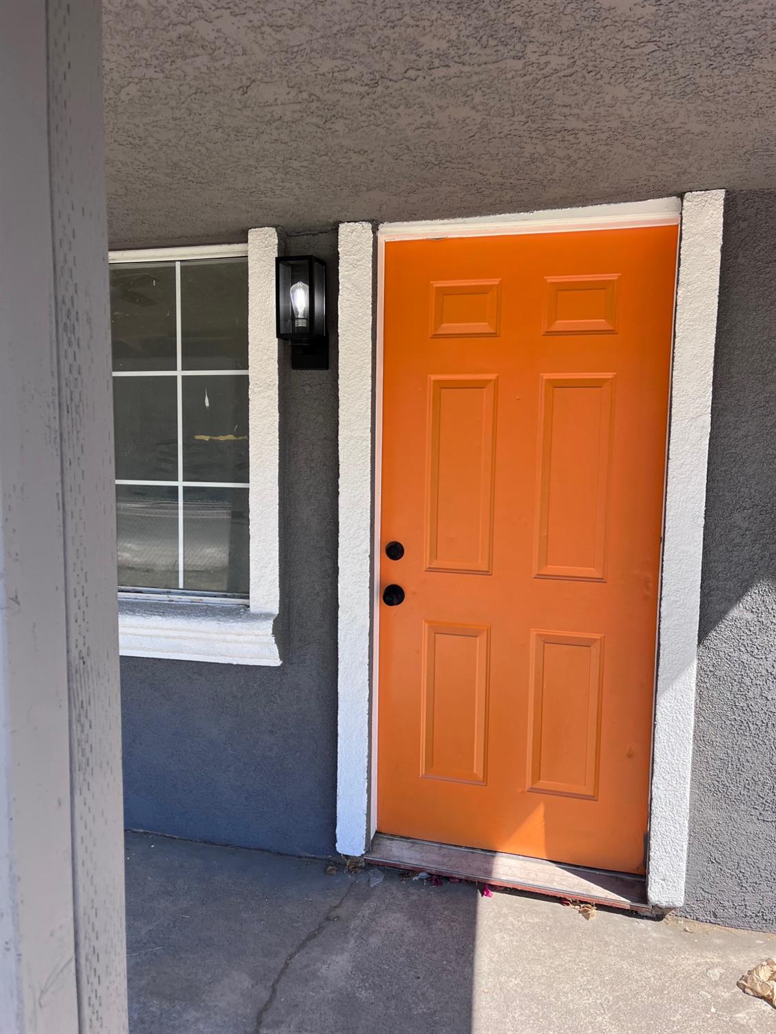 327 Hosmer Ave, Modesto, CA 95351