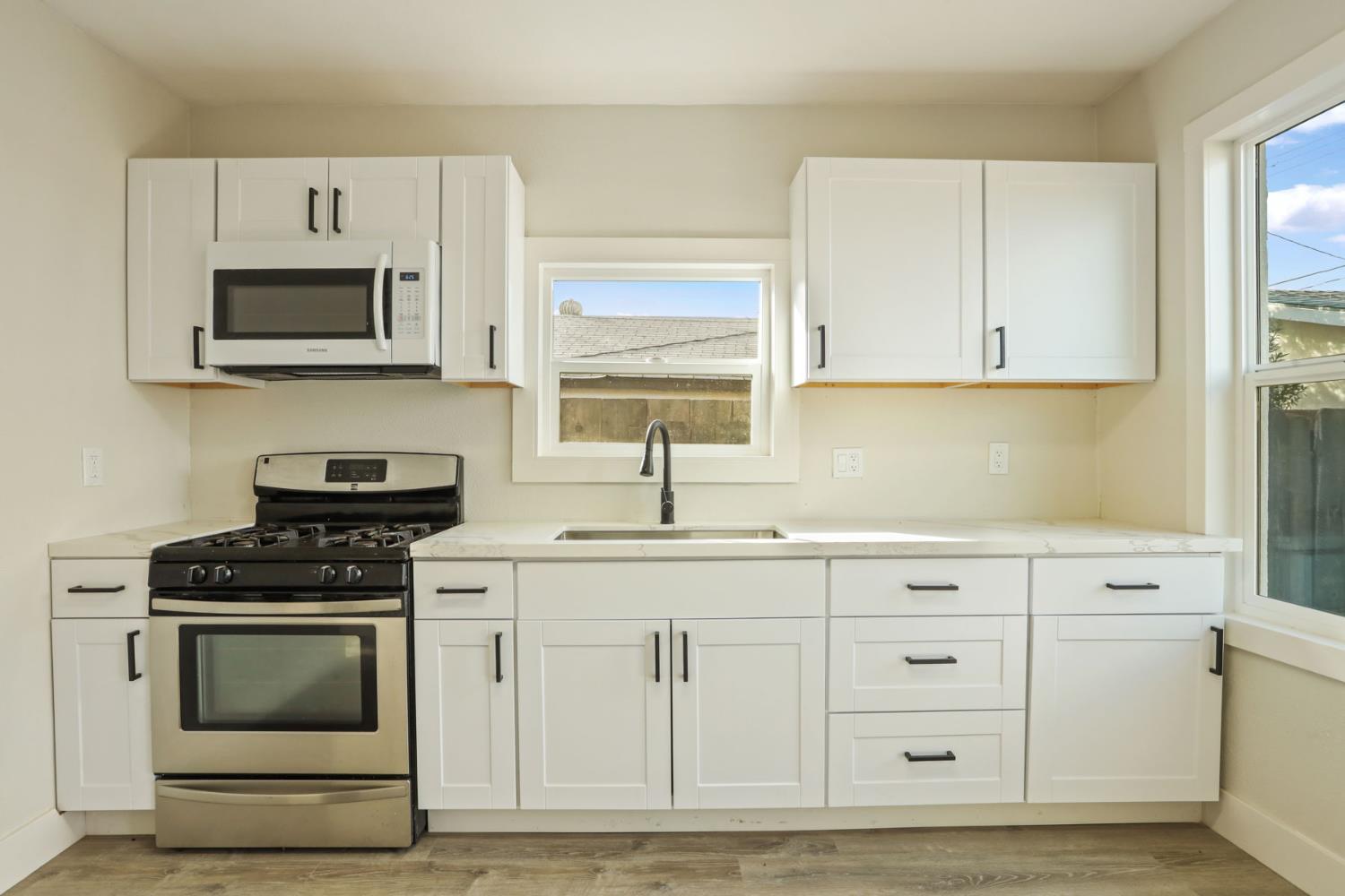 327 Hosmer Ave, Modesto, CA 95351