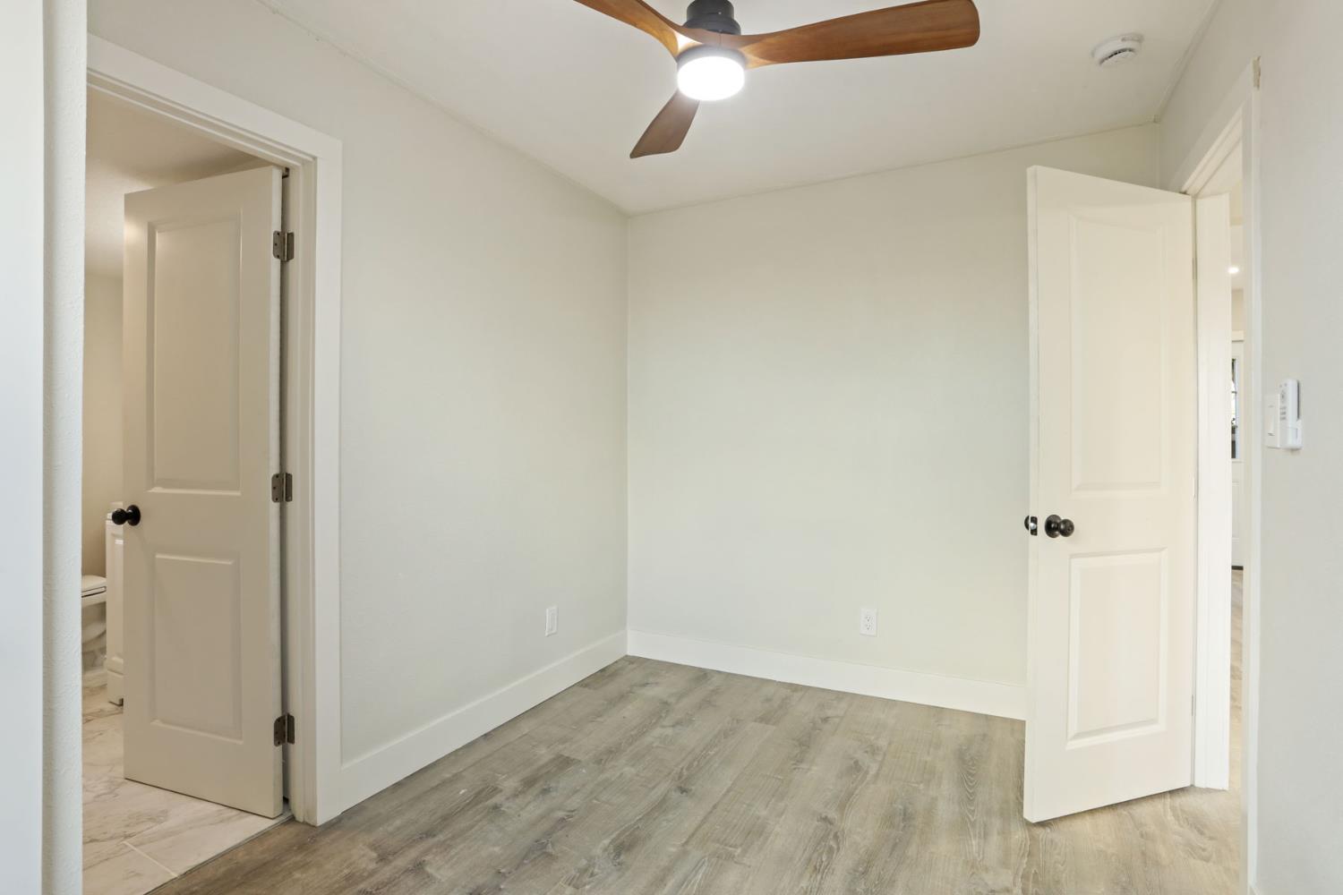 327 Hosmer Ave, Modesto, CA 95351