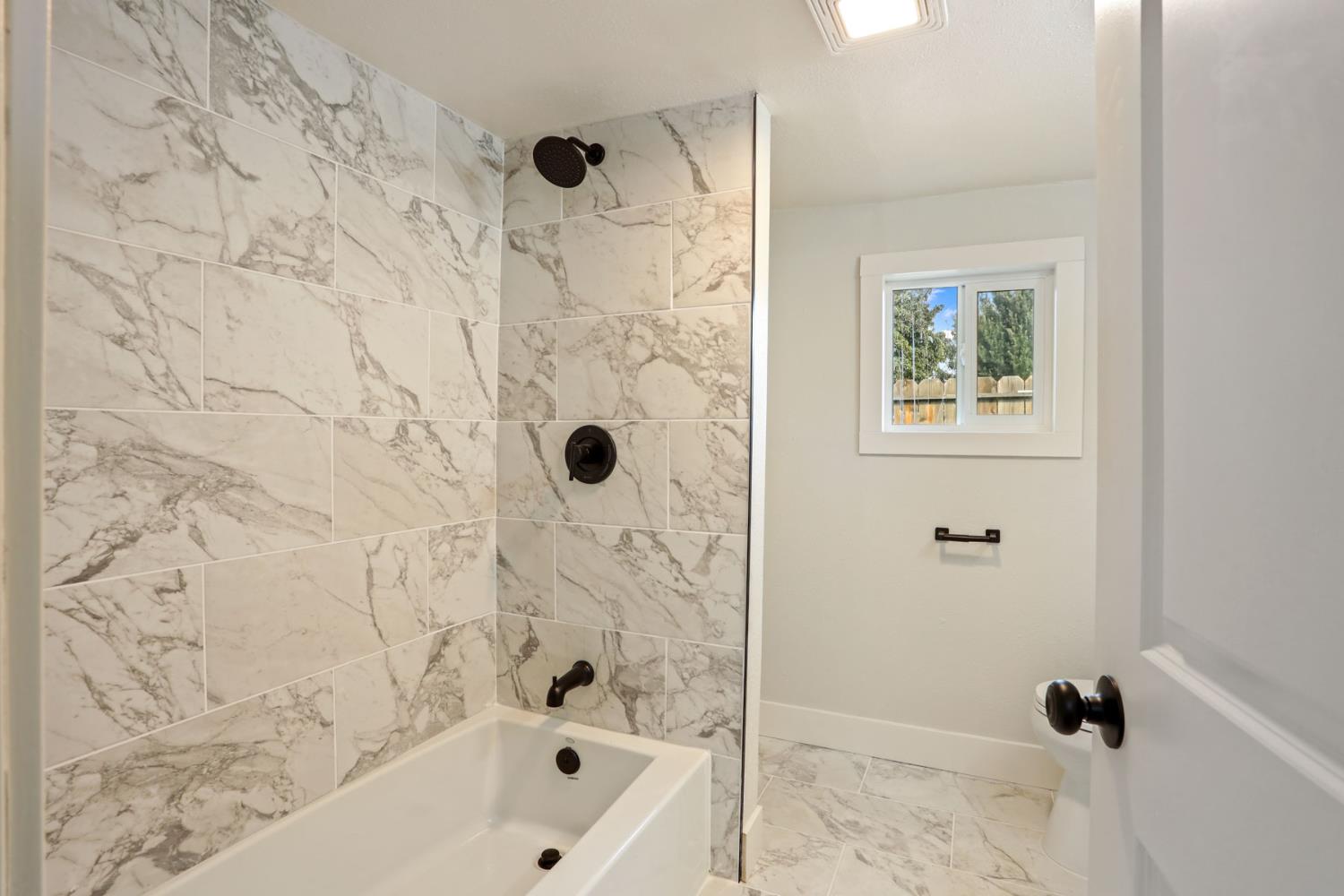 327 Hosmer Ave, Modesto, CA 95351