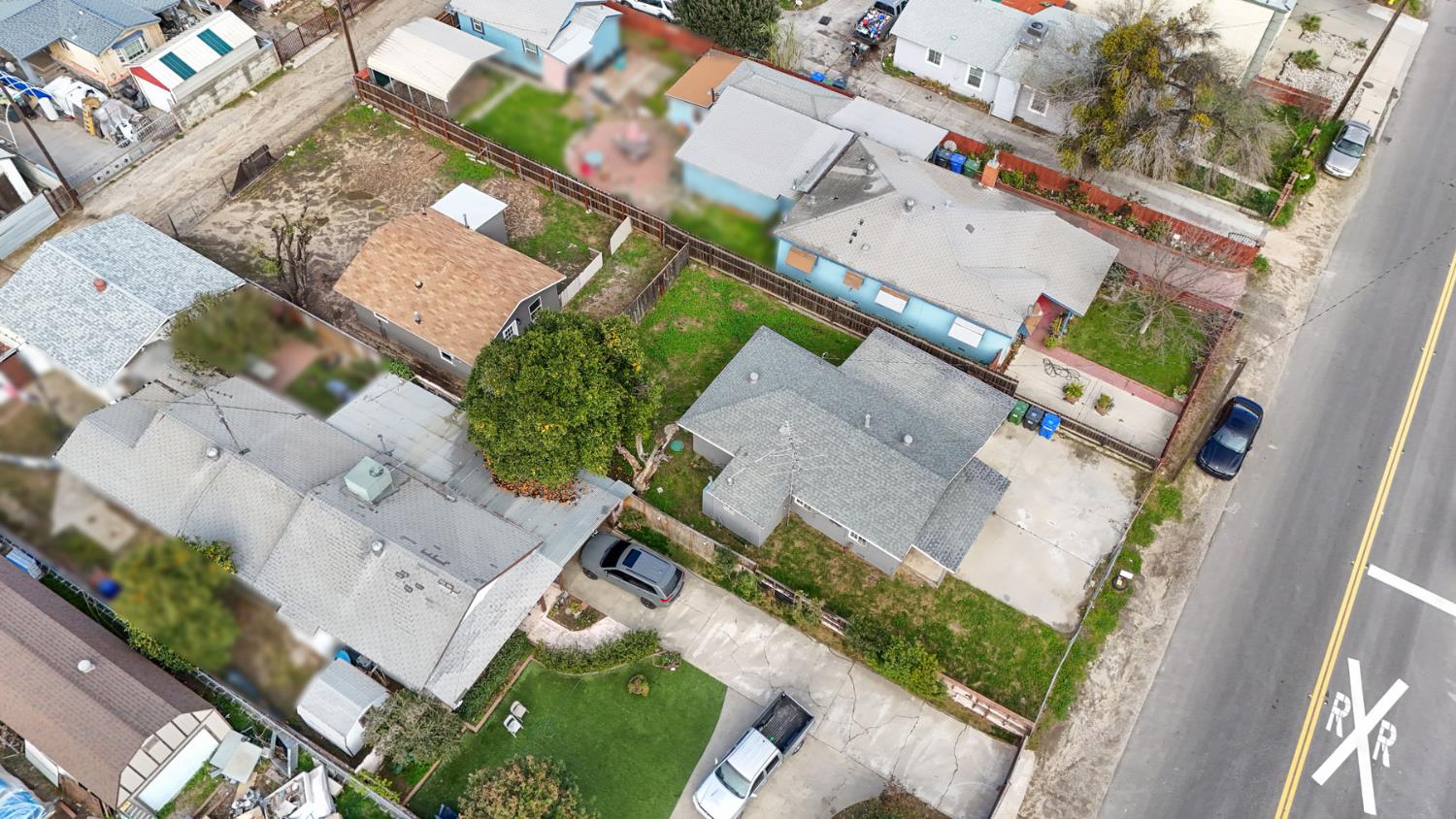 327 Hosmer Ave, Modesto, CA 95351