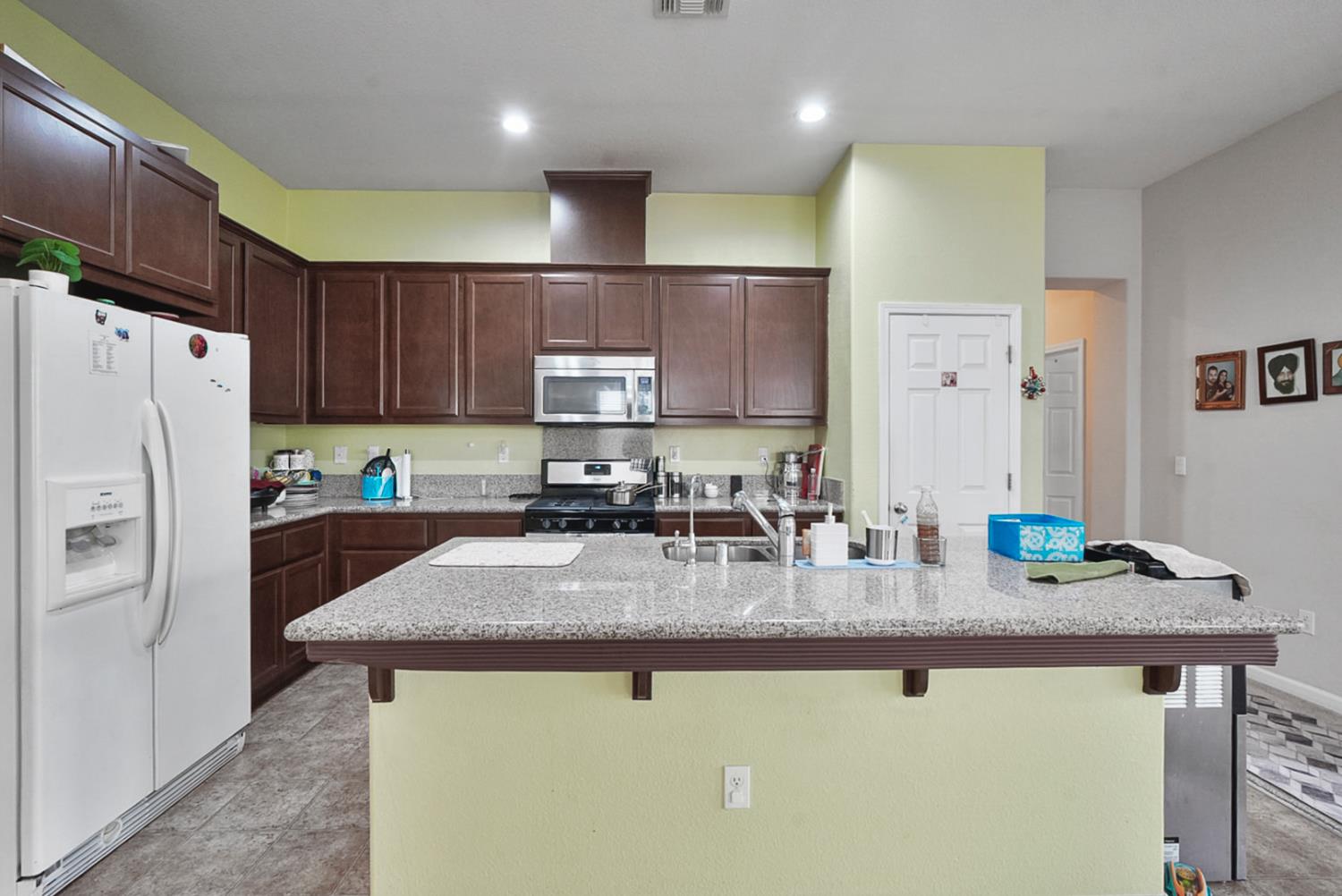 1959 Vistana Dr, Atwater, CA 95301