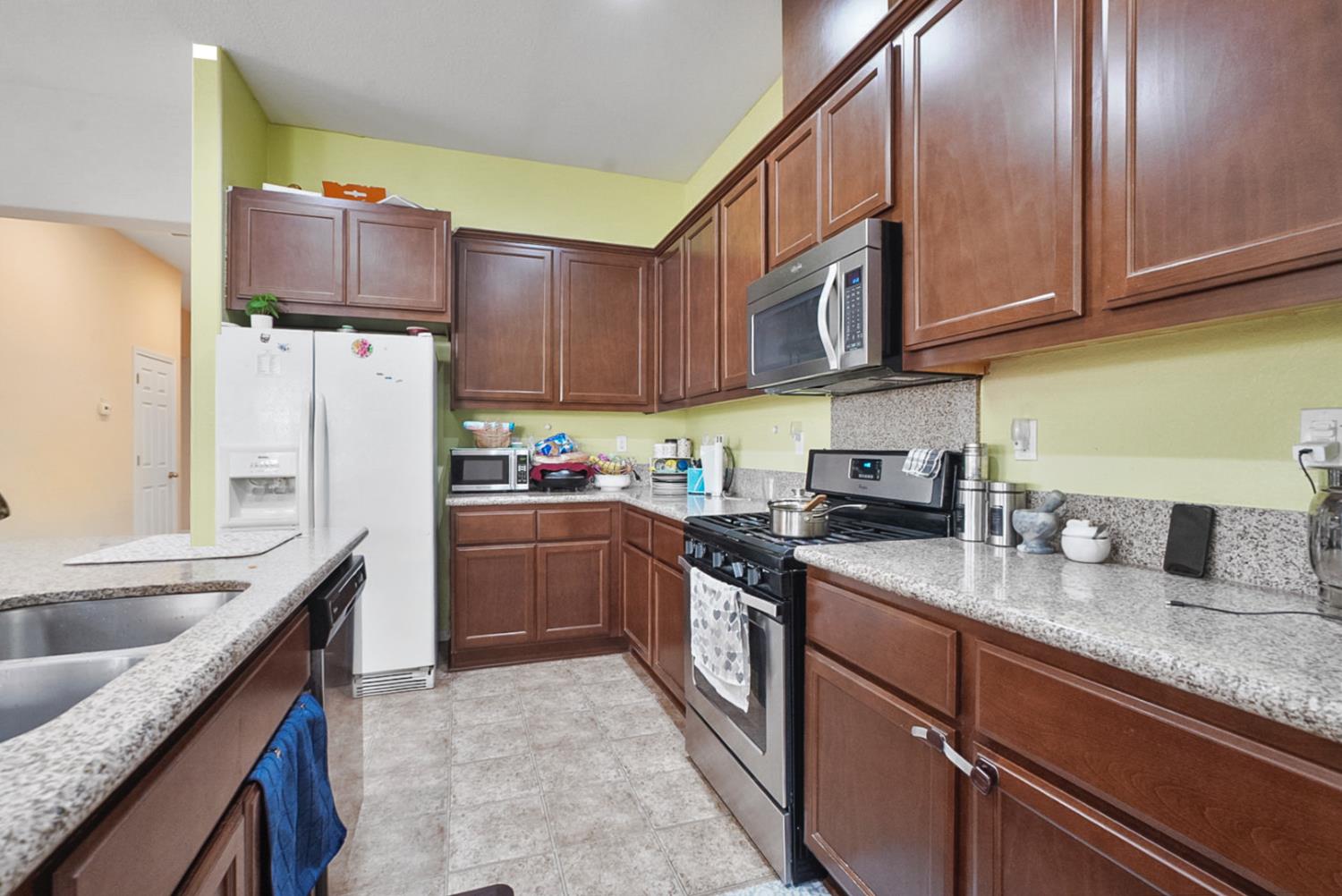 1959 Vistana Dr, Atwater, CA 95301