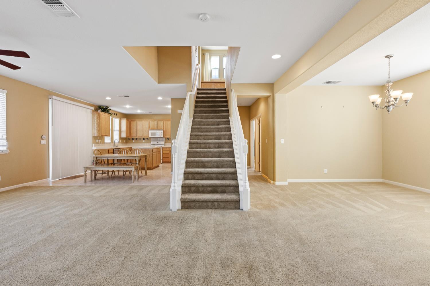 9333 Vintner Cir, Patterson, CA 95363