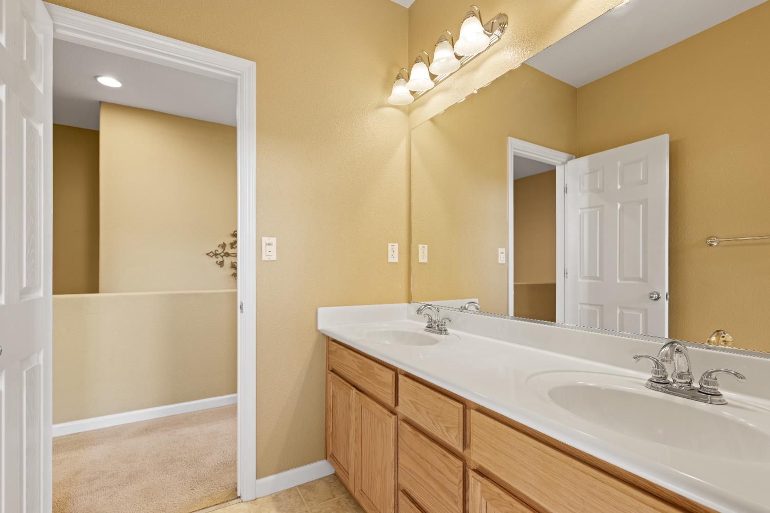 9333 Vintner Cir, Patterson, CA 95363