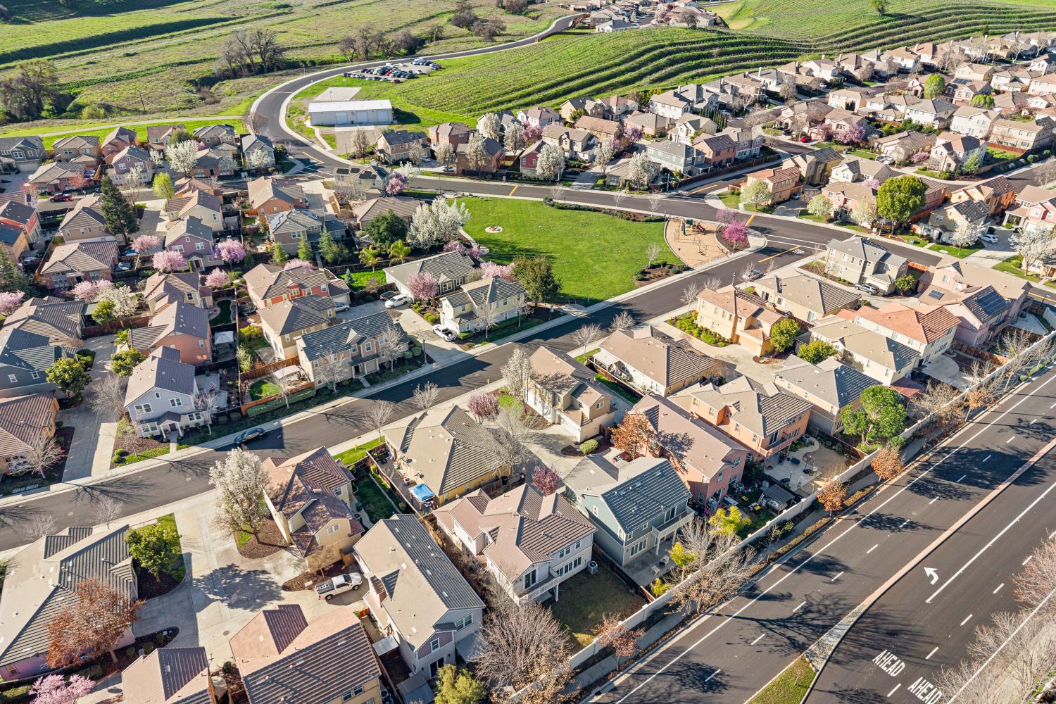 9333 Vintner Cir, Patterson, CA 95363