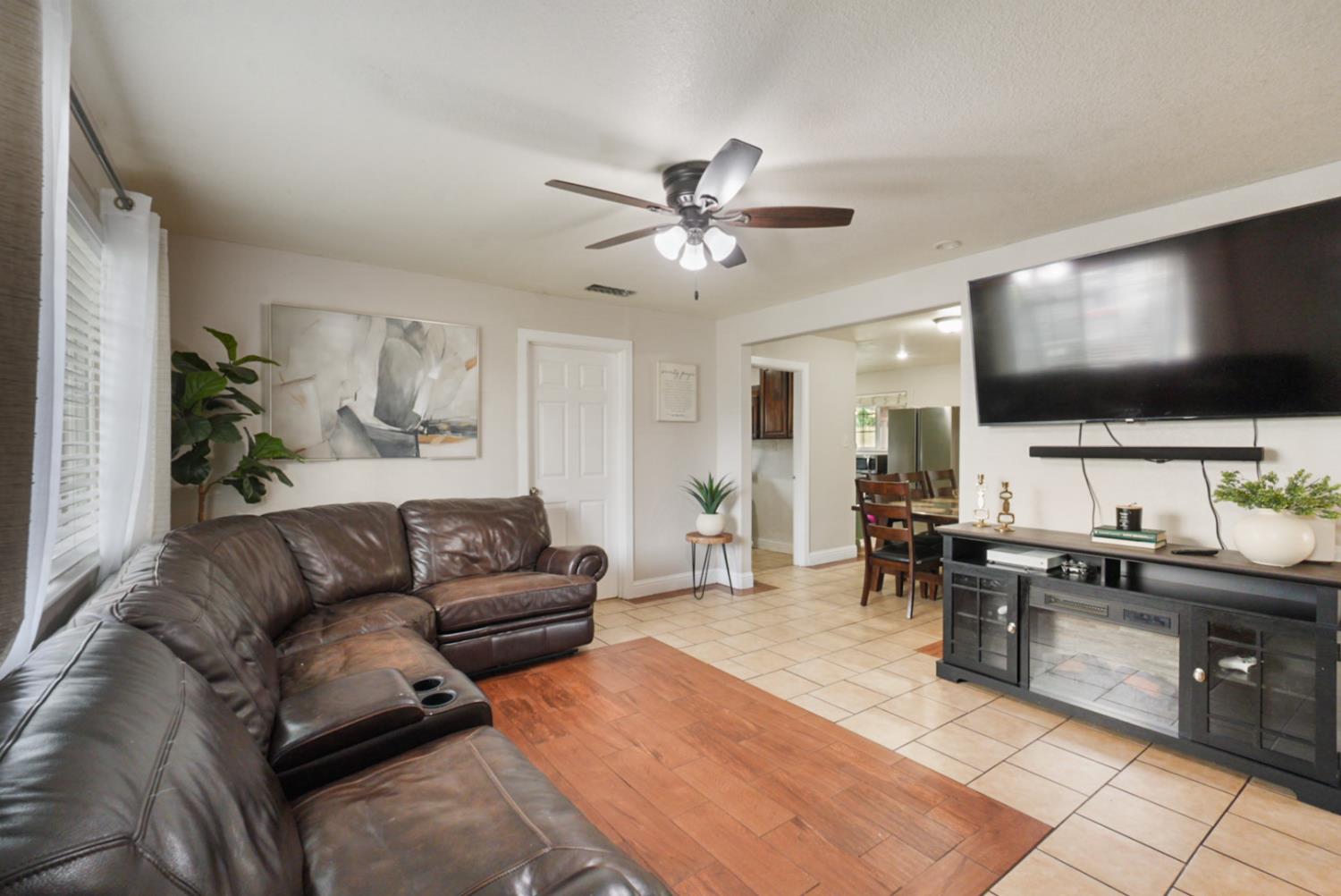 1518 Plumas Ave, Modesto, CA 95358