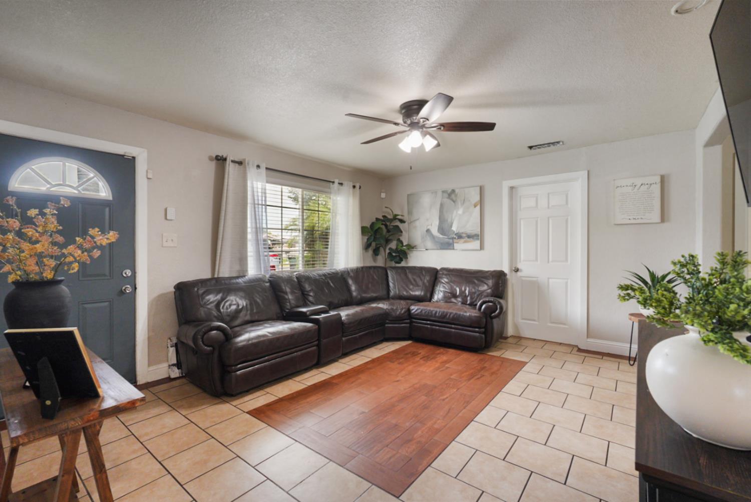 1518 Plumas Ave, Modesto, CA 95358