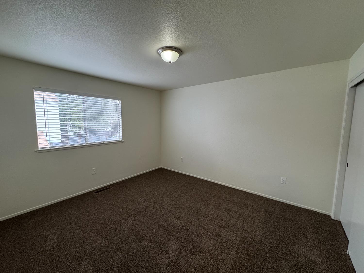 817 E Orangeburg Ave #5, Modesto, CA 95350