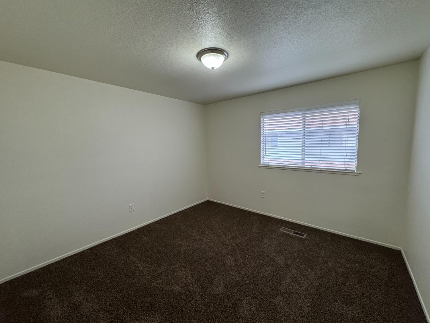 817 E Orangeburg Ave #5, Modesto, CA 95350