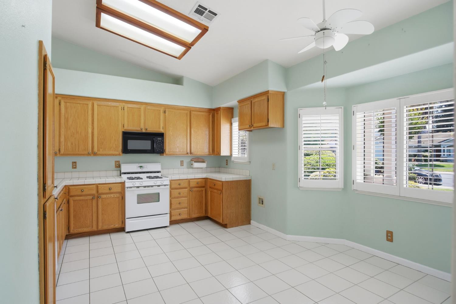 1416 Ranch House Ct, Oakdale, CA 95361