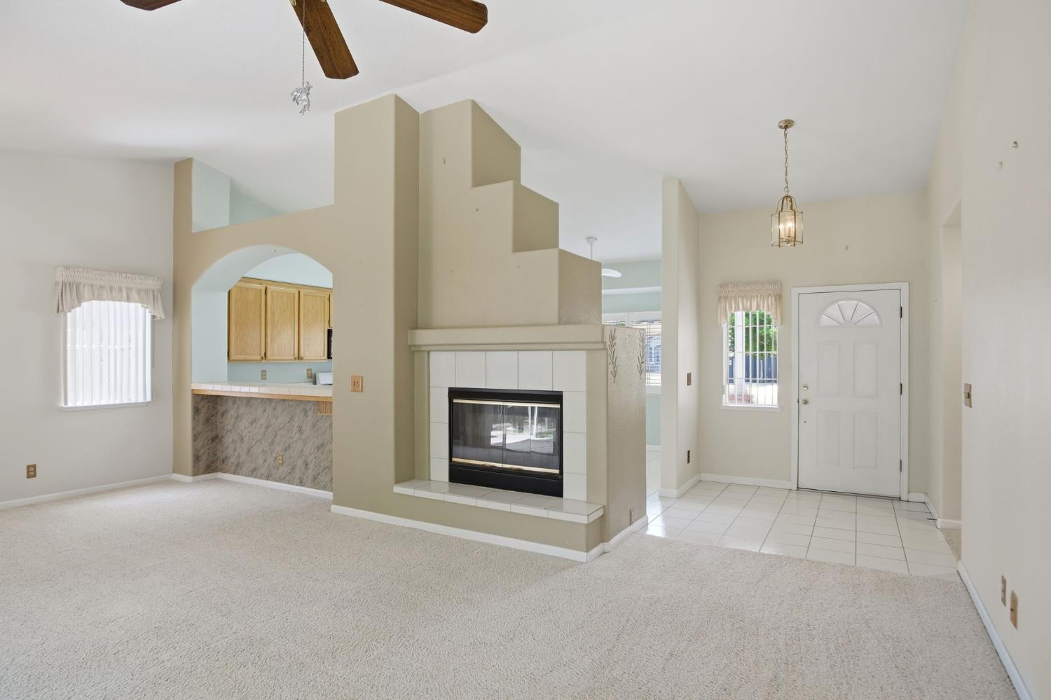 1416 Ranch House Ct, Oakdale, CA 95361