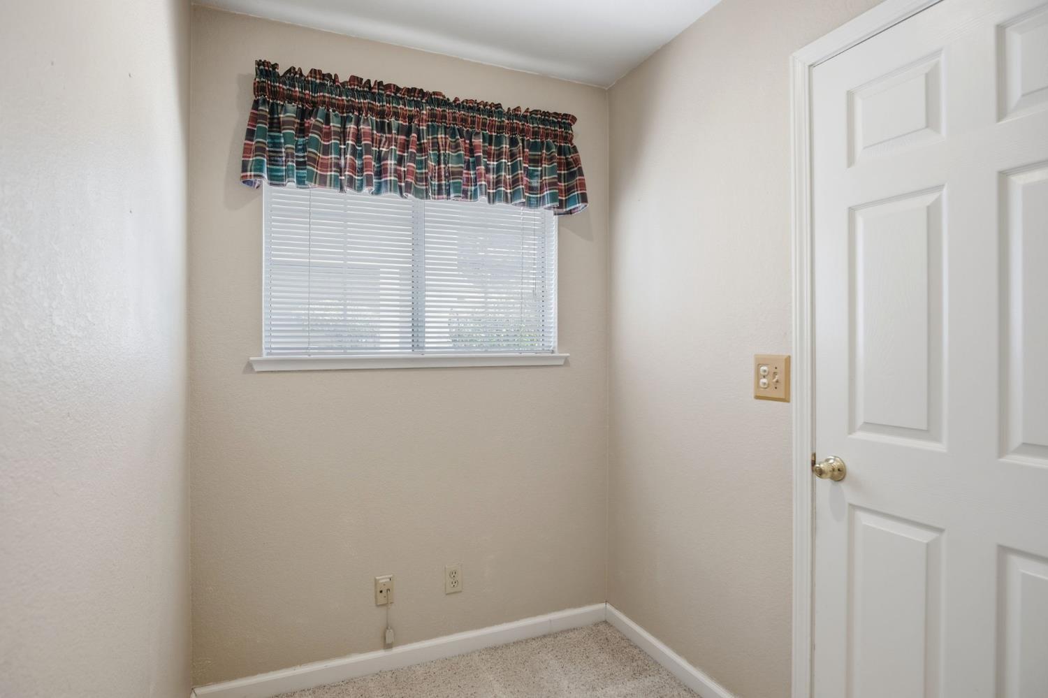 1416 Ranch House Ct, Oakdale, CA 95361