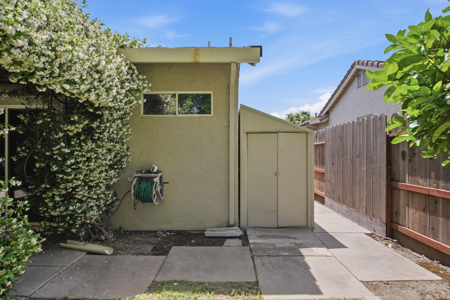 1416 Ranch House Ct, Oakdale, CA 95361