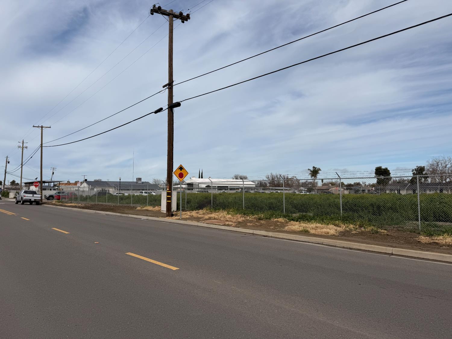 1144 G St, Los Banos, CA 93635