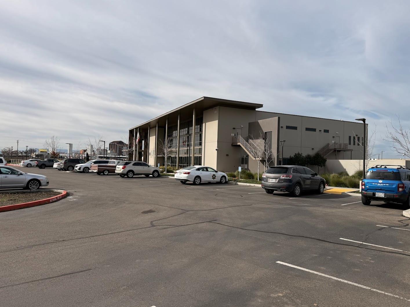 1144 G St, Los Banos, CA 93635