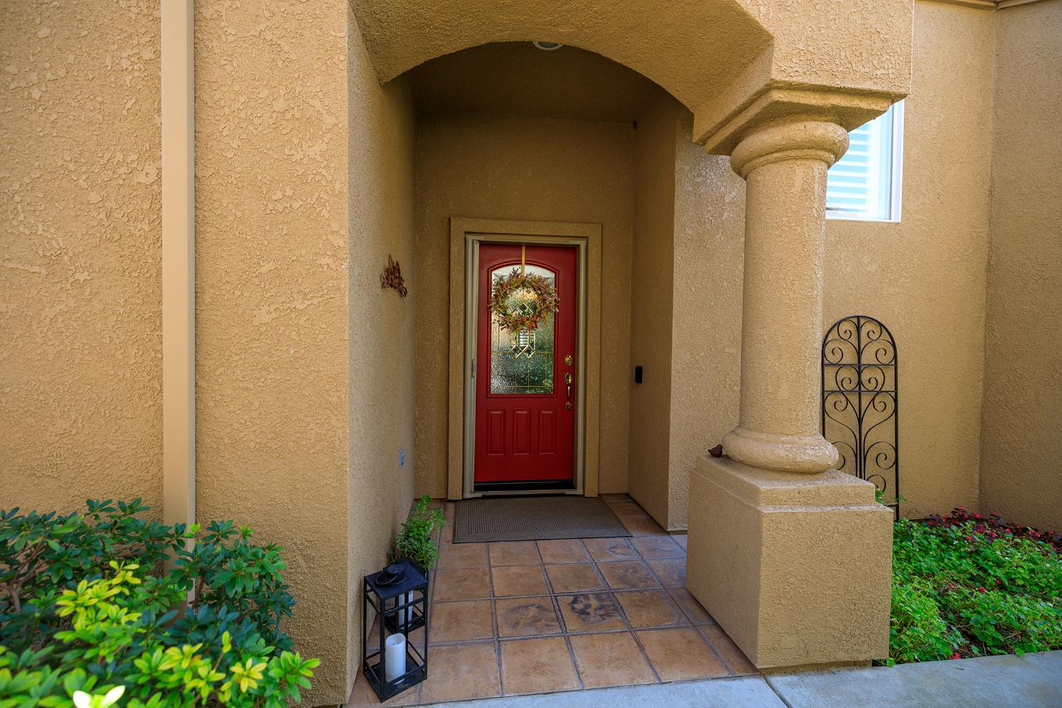 404 Solmar Ct, Oakdale, CA 95361