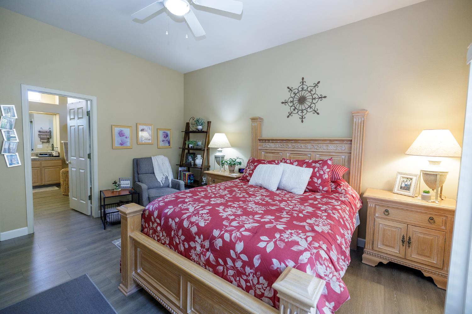 404 Solmar Ct, Oakdale, CA 95361