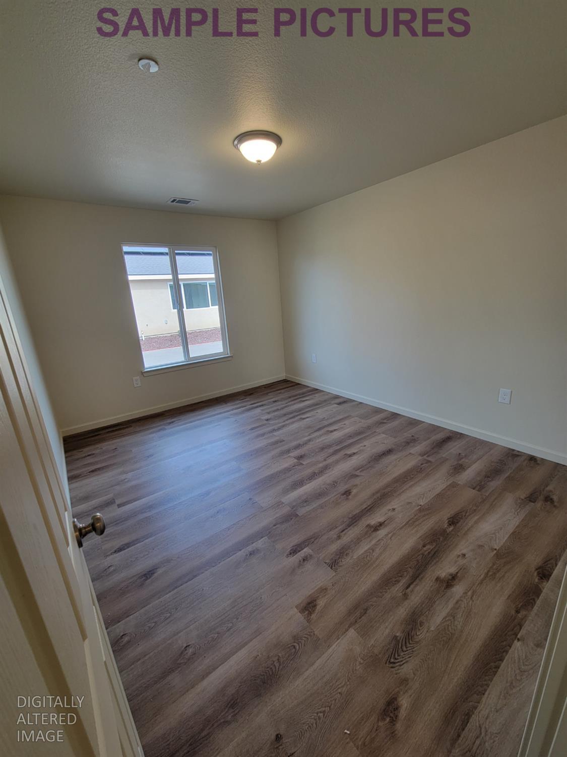 467 E Alameda St, Manteca, CA 95336