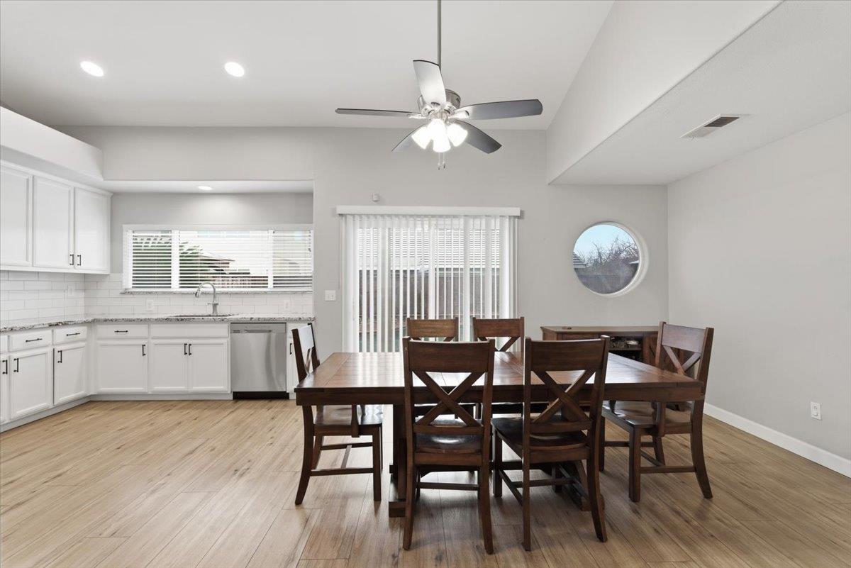 5449 Medallion Ct, Riverbank, CA 95367