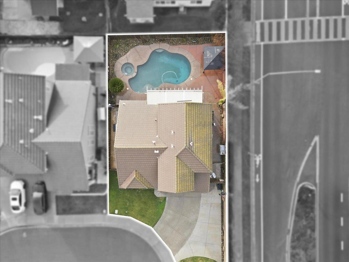 5449 Medallion Ct, Riverbank, CA 95367