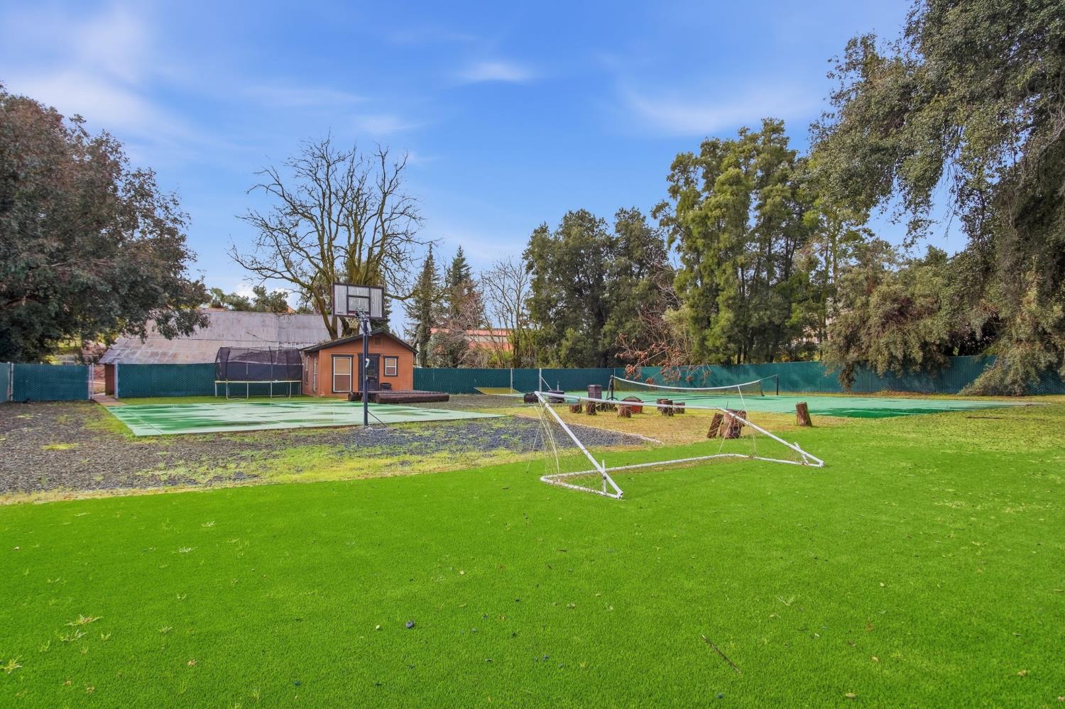 9313 N Hills Ct, Oakdale, CA 95361