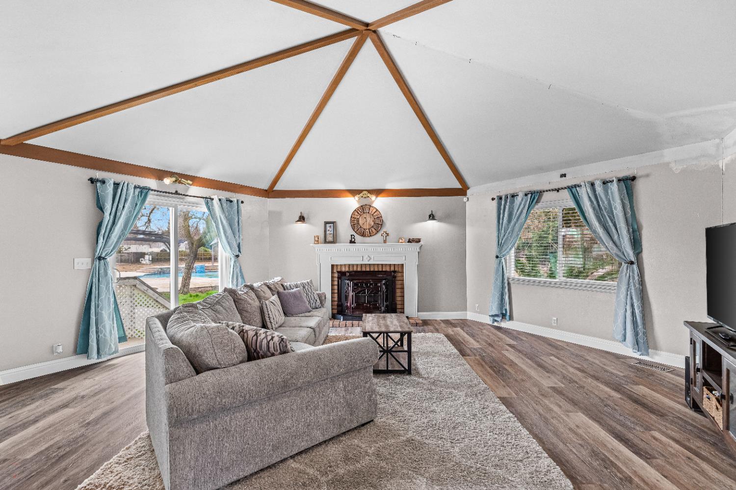 5135 Lucille Ln, Atwater, CA 95301