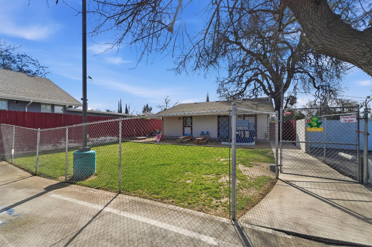 1934 G St, Modesto, CA 95354