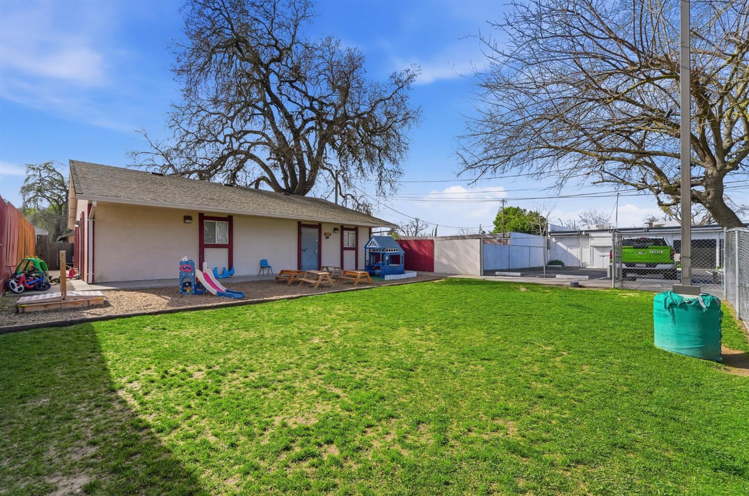 1934 G St, Modesto, CA 95354