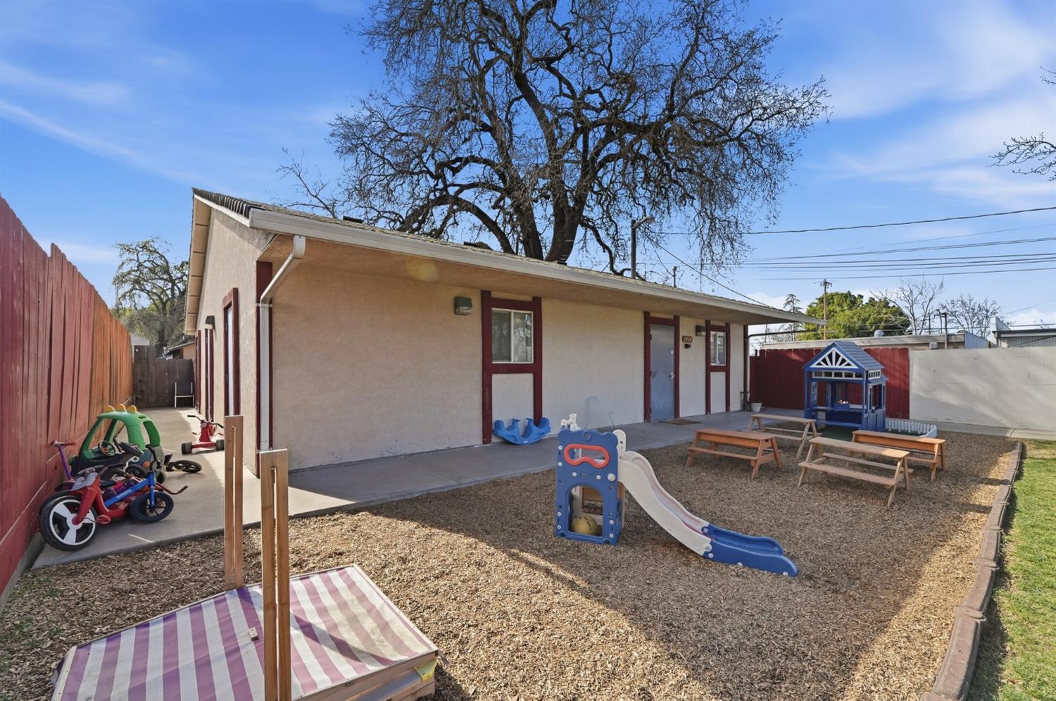 1934 G St, Modesto, CA 95354