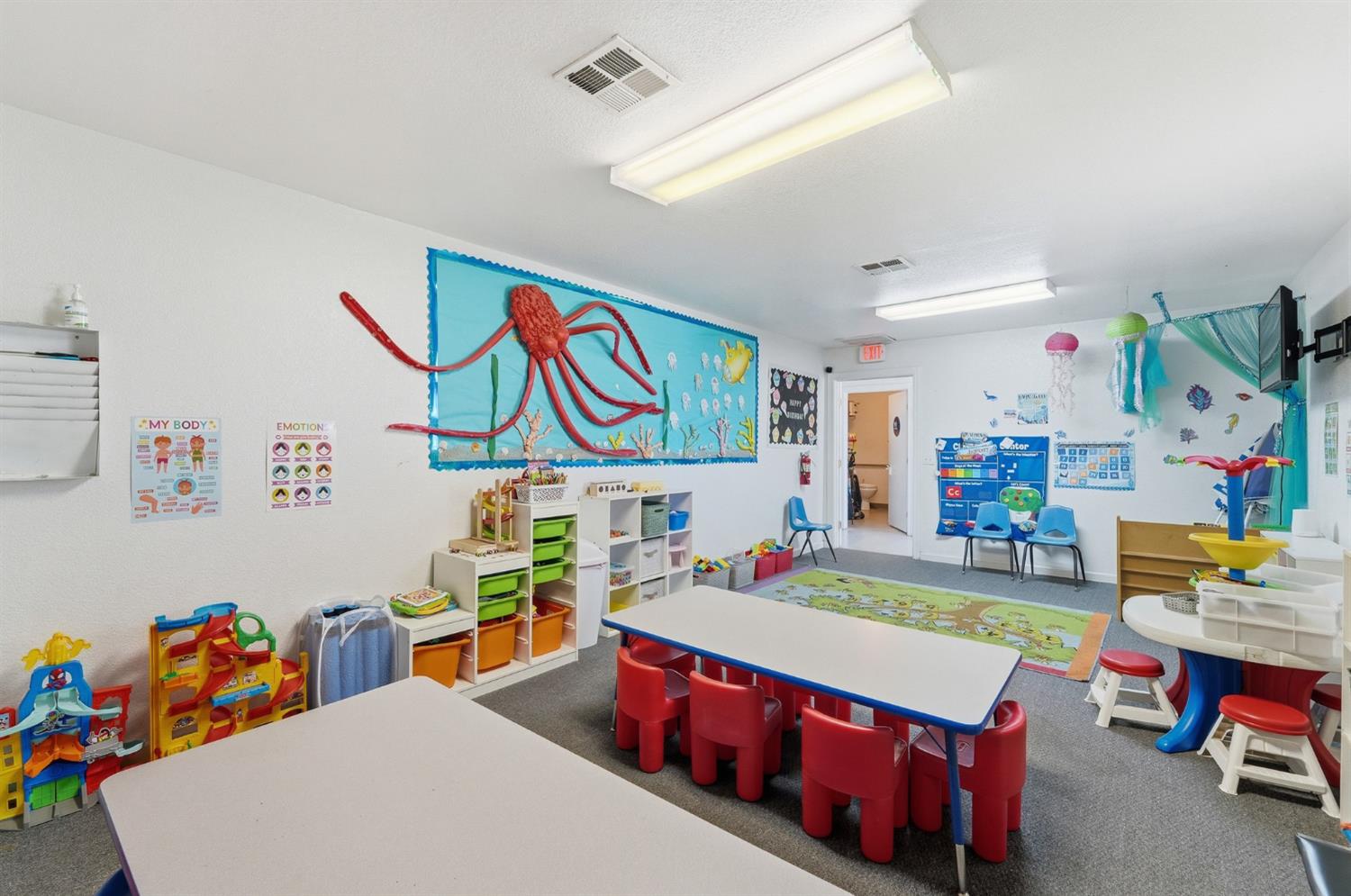 1934 G St, Modesto, CA 95354