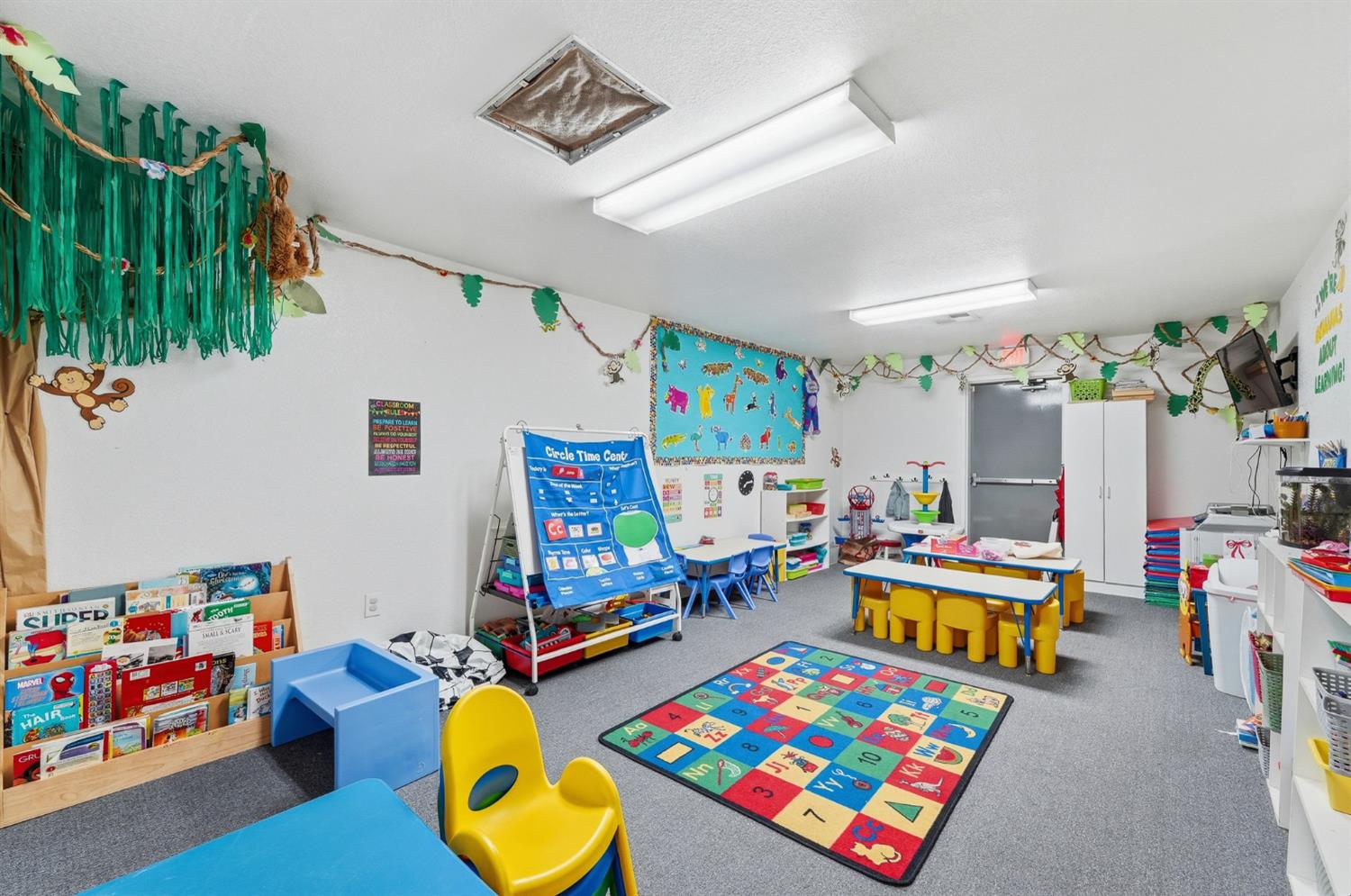 1934 G St, Modesto, CA 95354