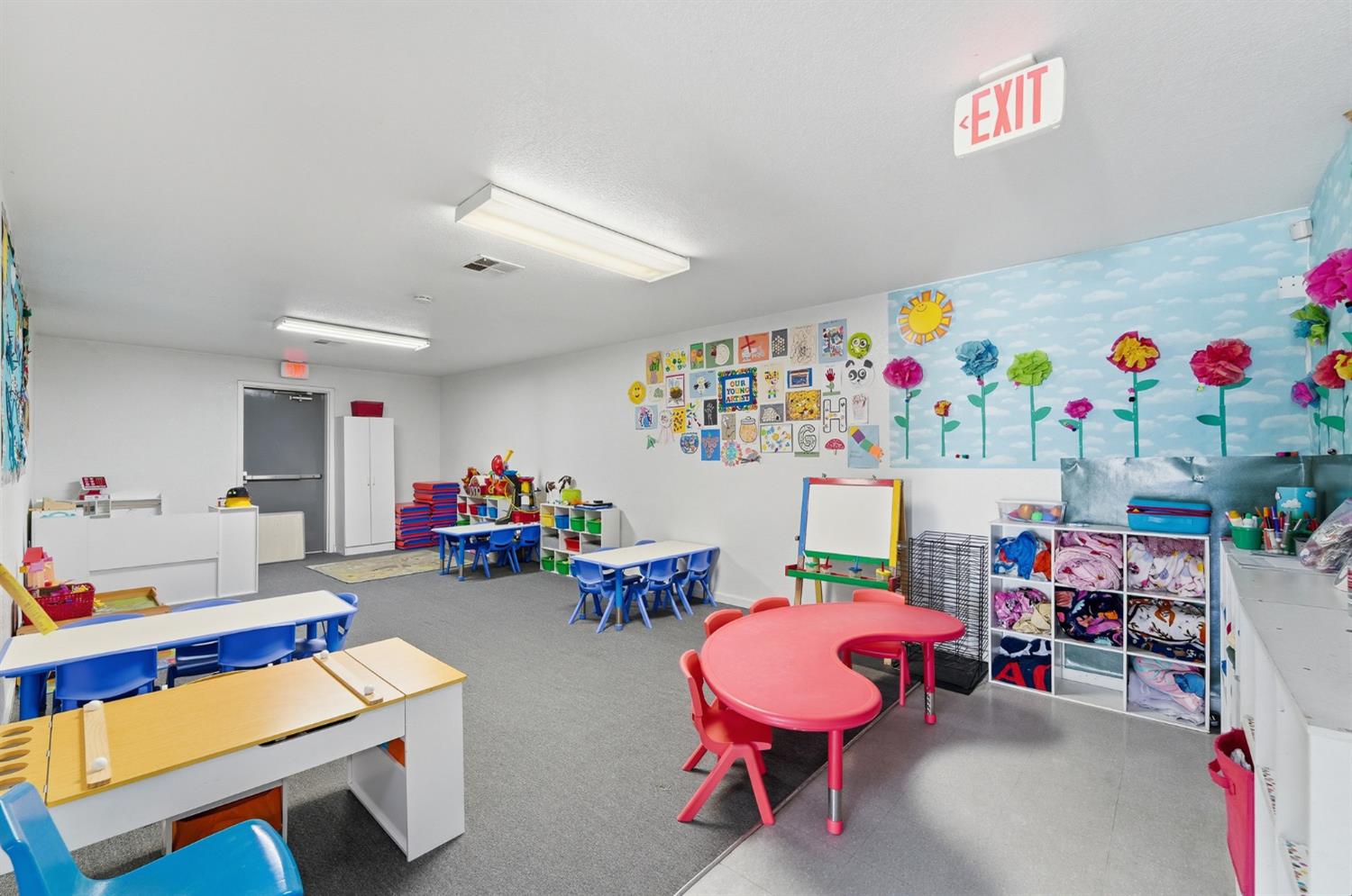 1934 G St, Modesto, CA 95354