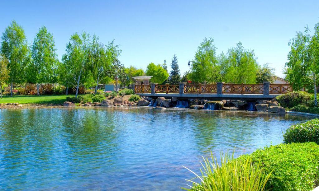 2443 Plumcreek Ln, Manteca, CA 95336