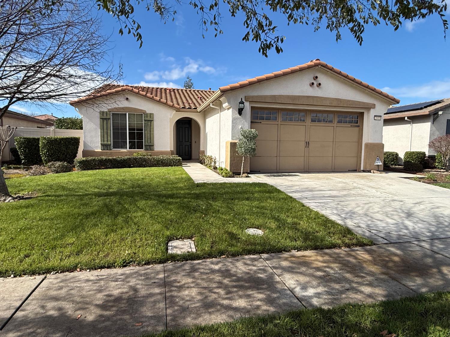 2443 Plumcreek Ln, Manteca, CA 95336