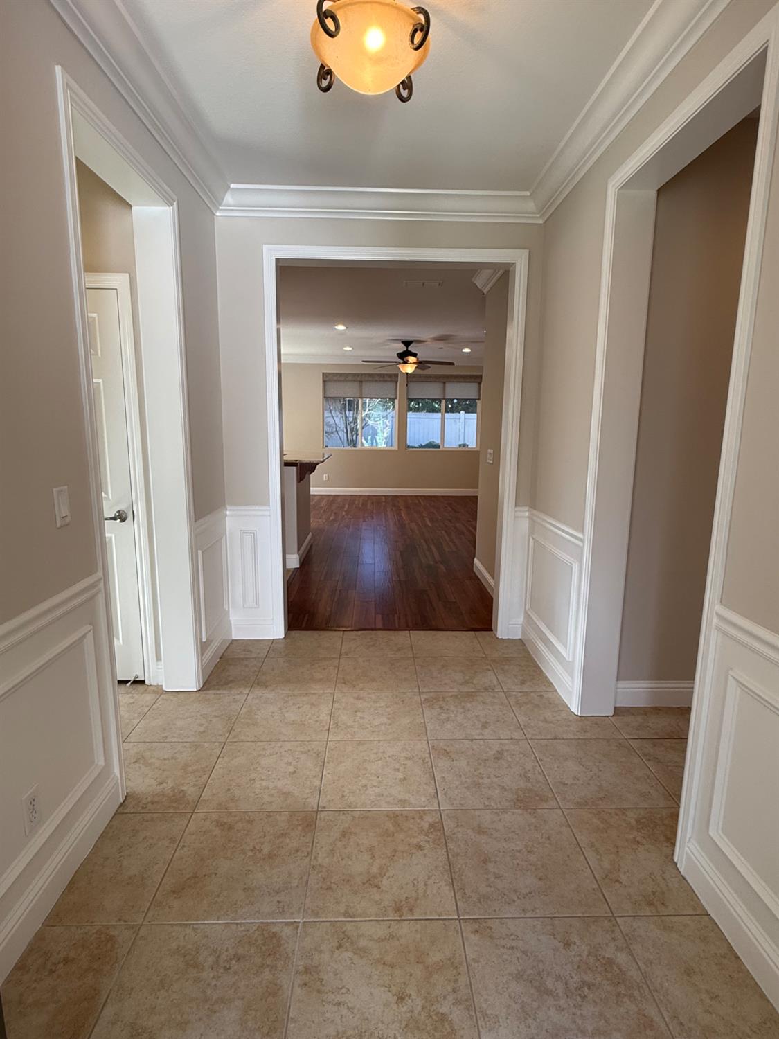 2443 Plumcreek Ln, Manteca, CA 95336