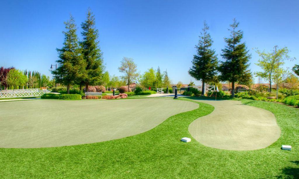 2443 Plumcreek Ln, Manteca, CA 95336