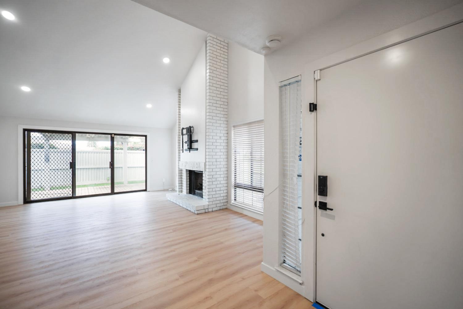 2768 Sherwood Avenue #B, Modesto, CA 95350