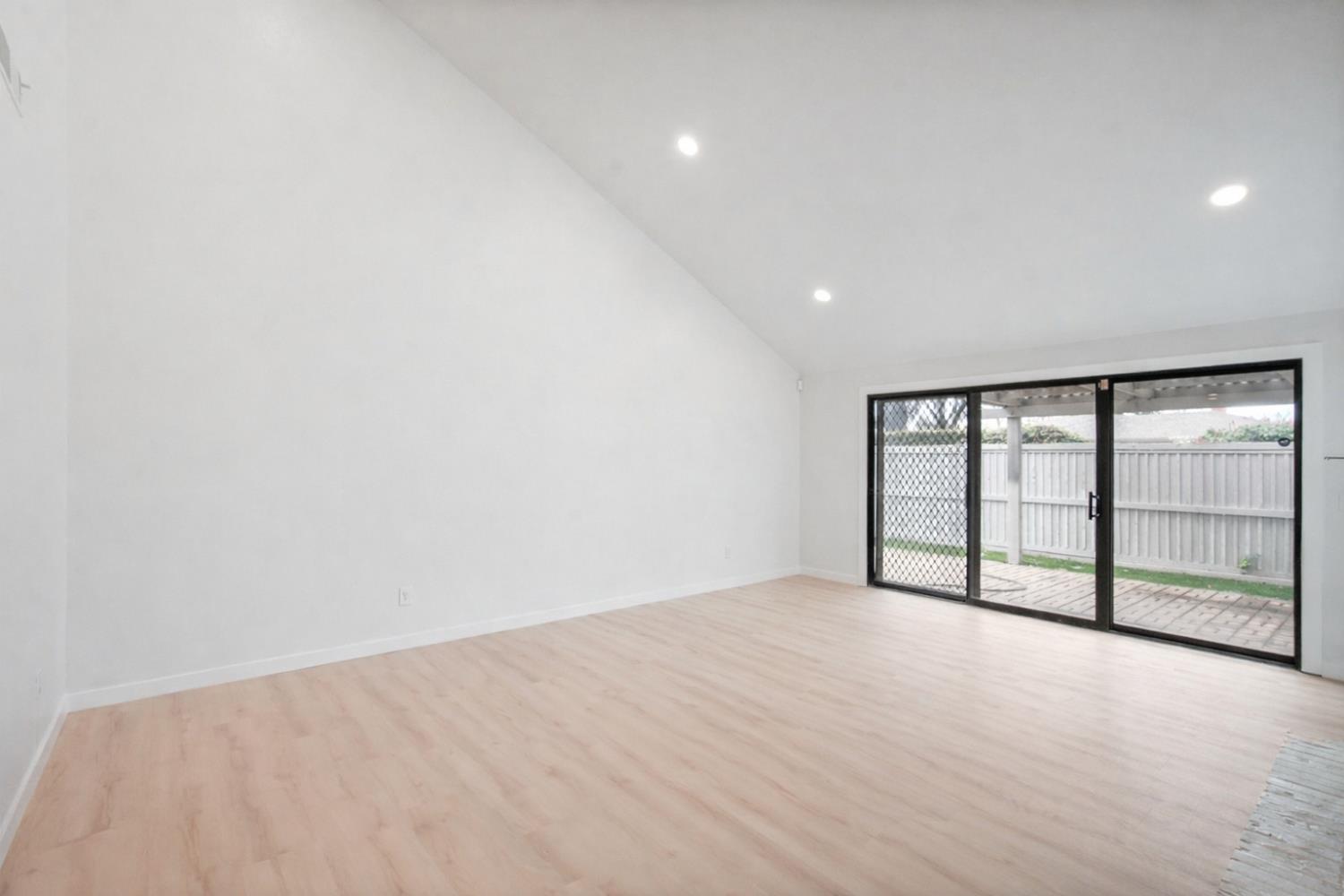 2768 Sherwood Avenue #B, Modesto, CA 95350