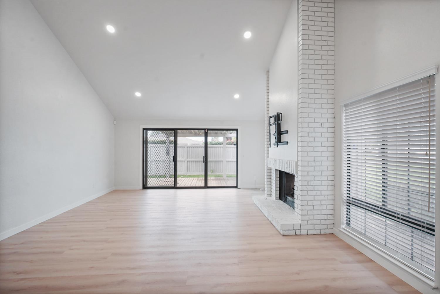 2768 Sherwood Avenue #B, Modesto, CA 95350