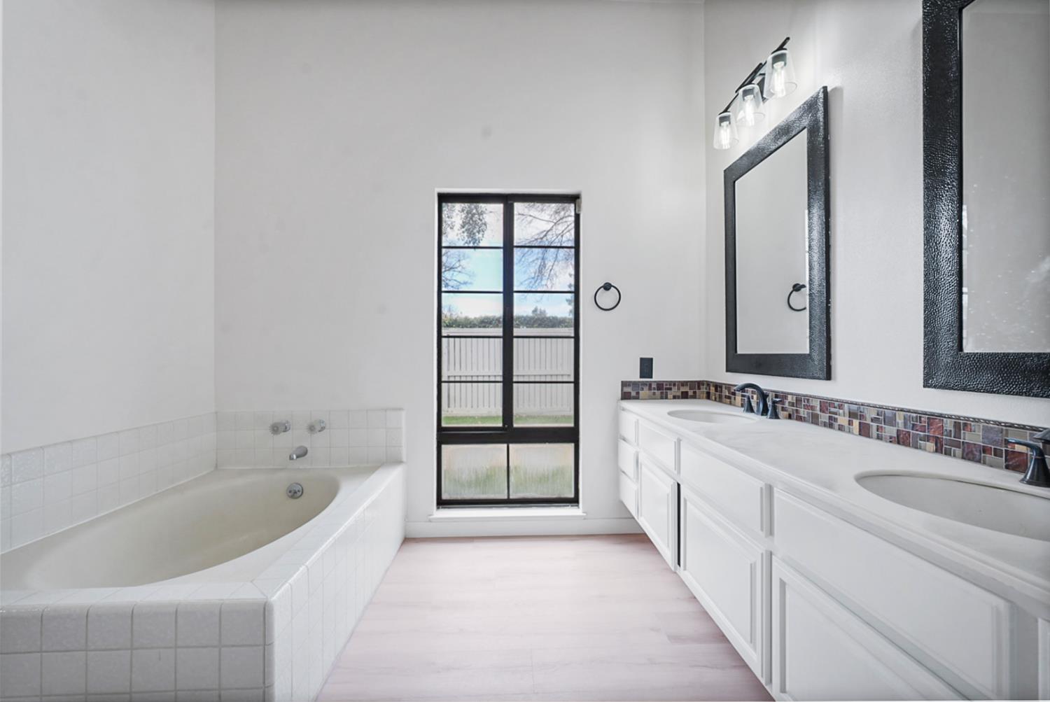 2768 Sherwood Avenue #B, Modesto, CA 95350