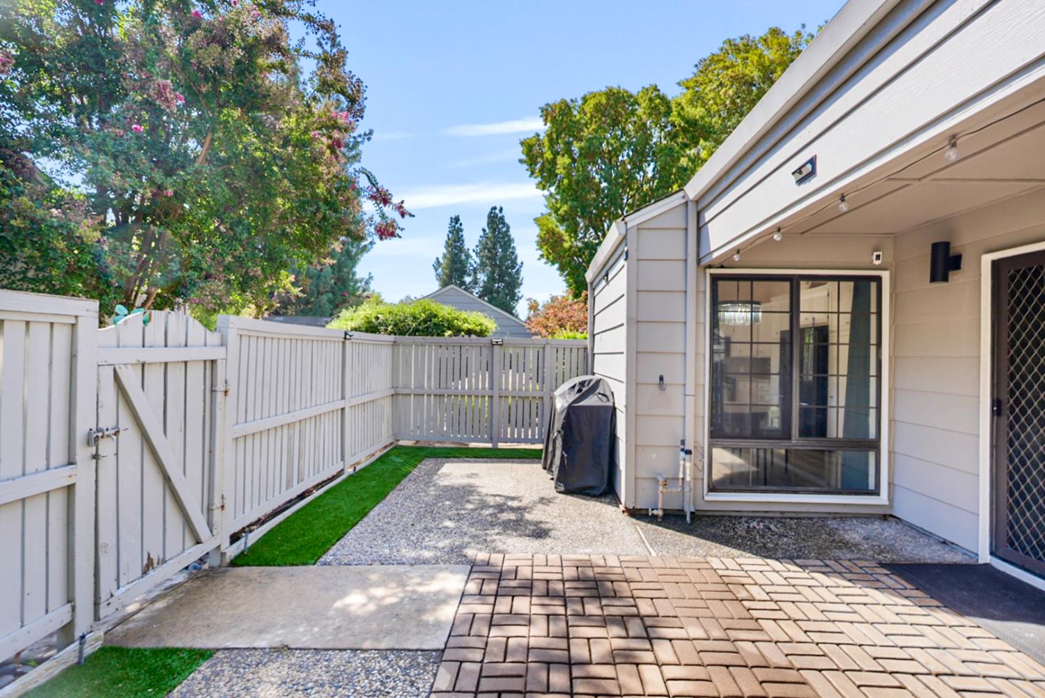 2768 Sherwood Avenue #B, Modesto, CA 95350