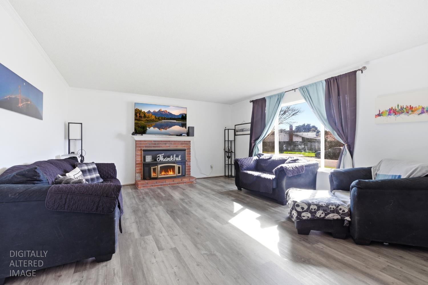 3432 Colonial Dr, Modesto, CA 95350