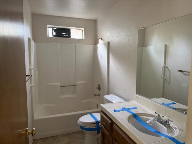 515 N Santa Monica St, Los Banos, CA 93635