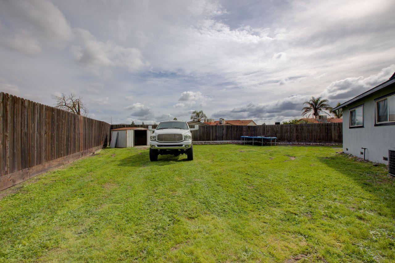 9906 Jennifer Ct, Delhi, CA 95315