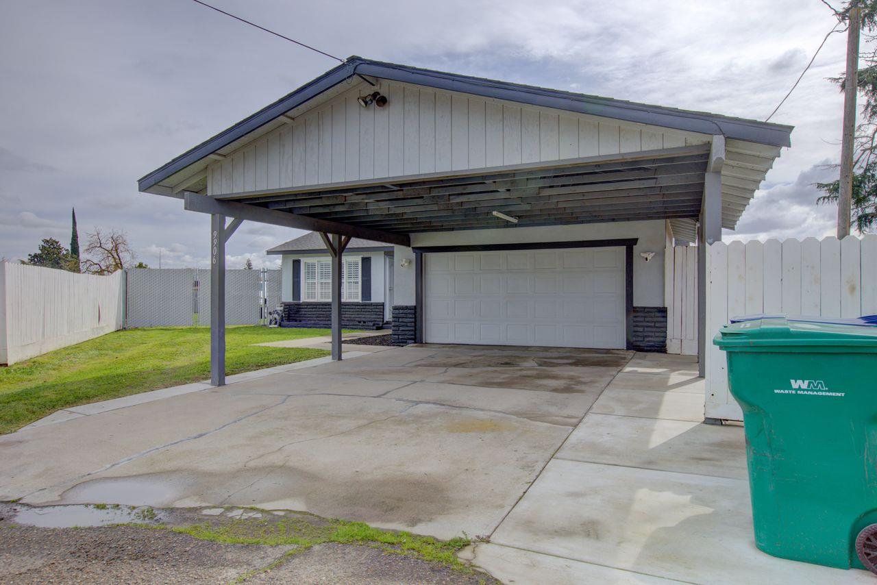 9906 Jennifer Ct, Delhi, CA 95315