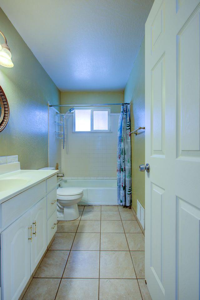 9906 Jennifer Ct, Delhi, CA 95315