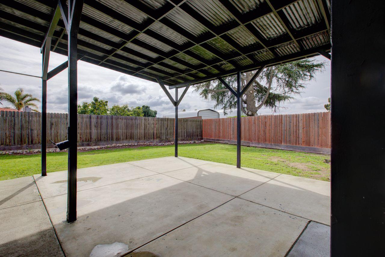 9906 Jennifer Ct, Delhi, CA 95315